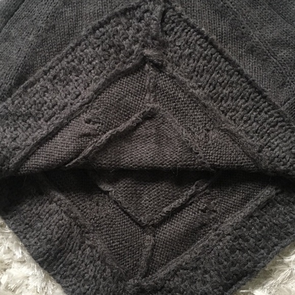 Wool knit sweater poncho - NEW CONDITION - Picture 7 of 7